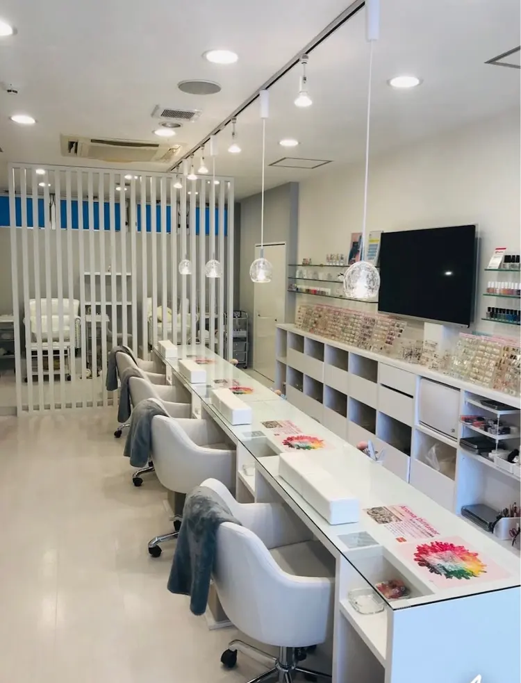 Juicy  nail天神西通り店の内観・外観1