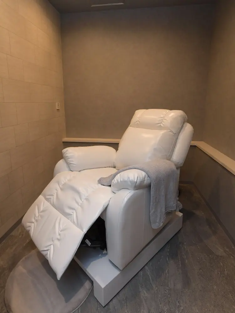 パリジェンヌ&まつエク&アイブロウSacco-サッコ-の内観・外観2