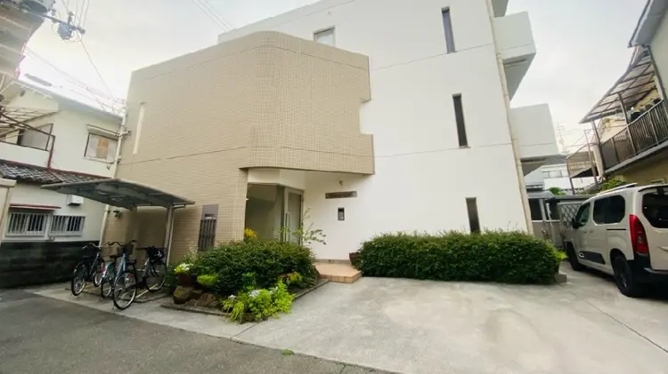 メナードフェイシャルサロン尼崎塚口本町店の内観・外観1