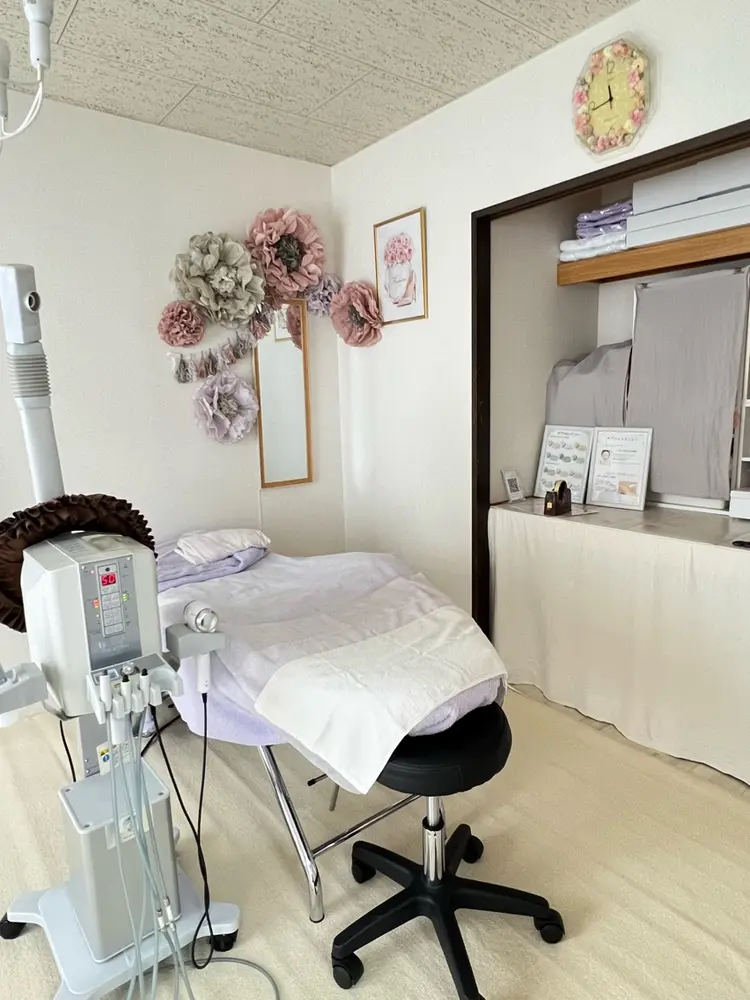 メナードフェイシャルサロン中津川苗木の内観・外観1