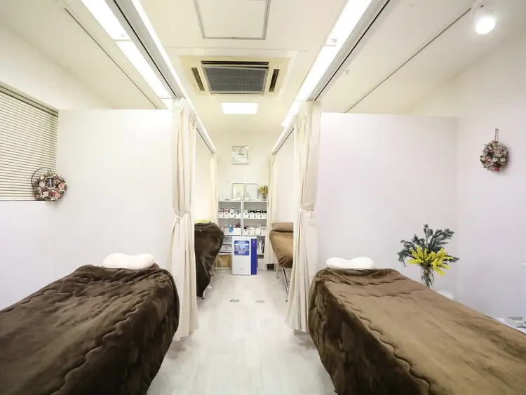 まつげ＆ネイルANGIE【アンジー】の内観・外観1