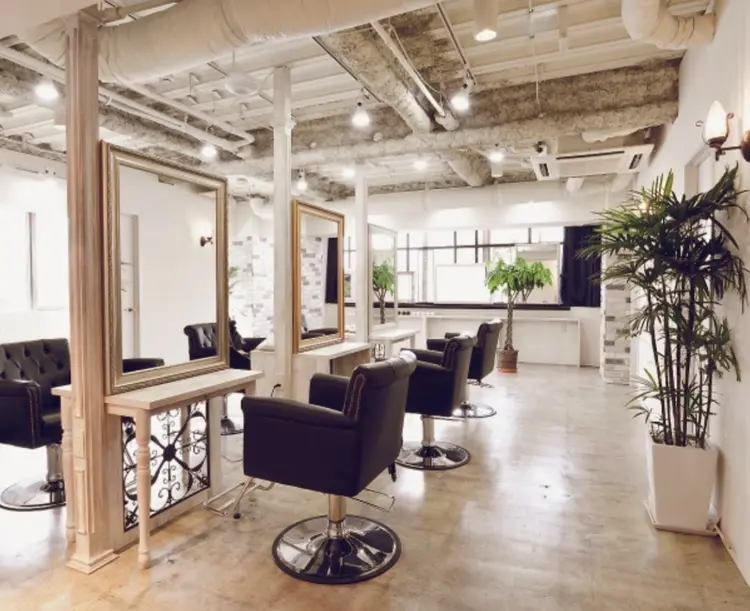 リゾートサロン エム バイ ヴァローレ
の内観・外観1