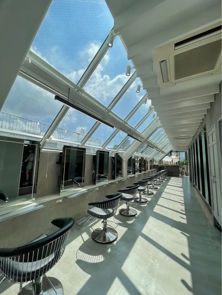 Lond表参道店の内観・外観1