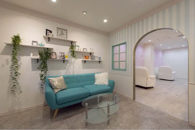 Dazzle eye lashの内観・外観2