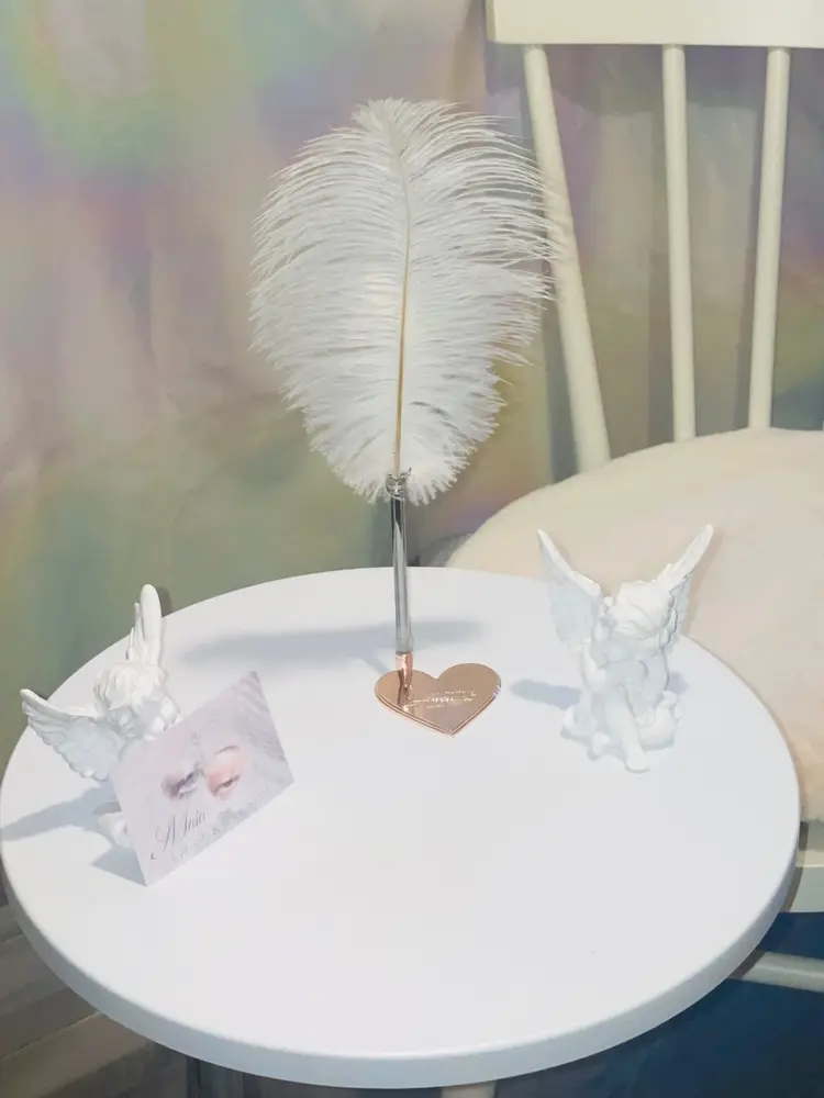 Maia eyelash & brow salonの内観・外観1