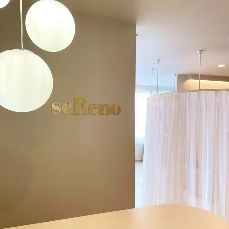 seReno eyebrow&eyelash横浜店の内観・外観1