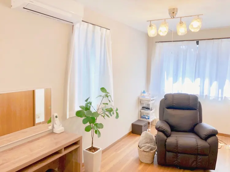 eyelash/eyebrow　salon Fikaの内観・外観1