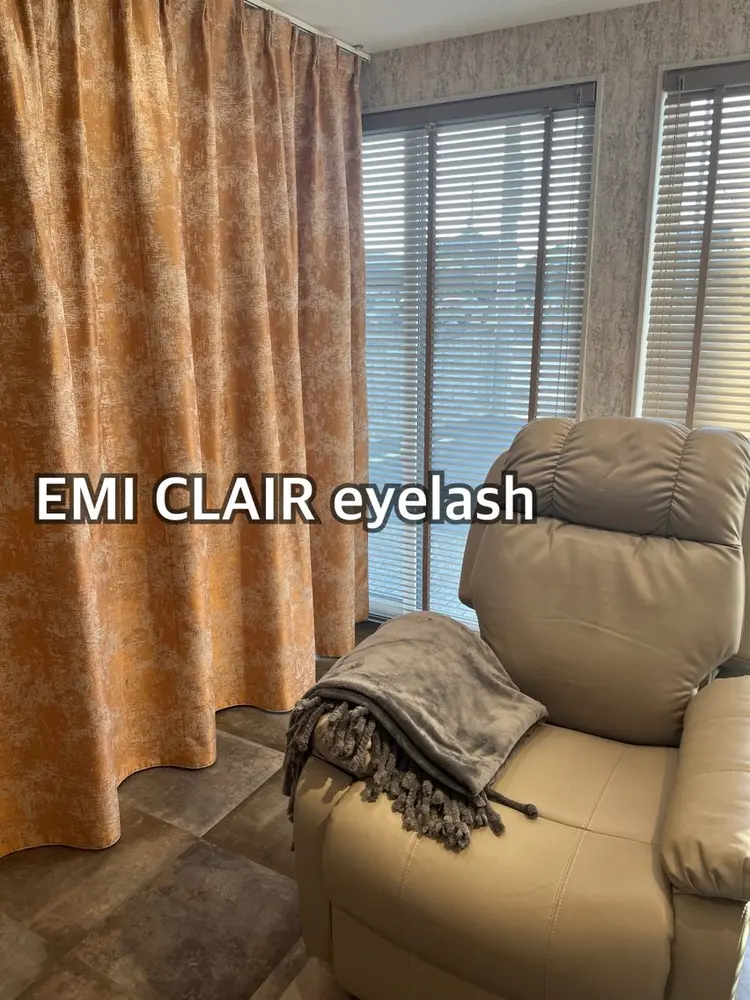 EMI CLAIR eyelashの内観・外観1