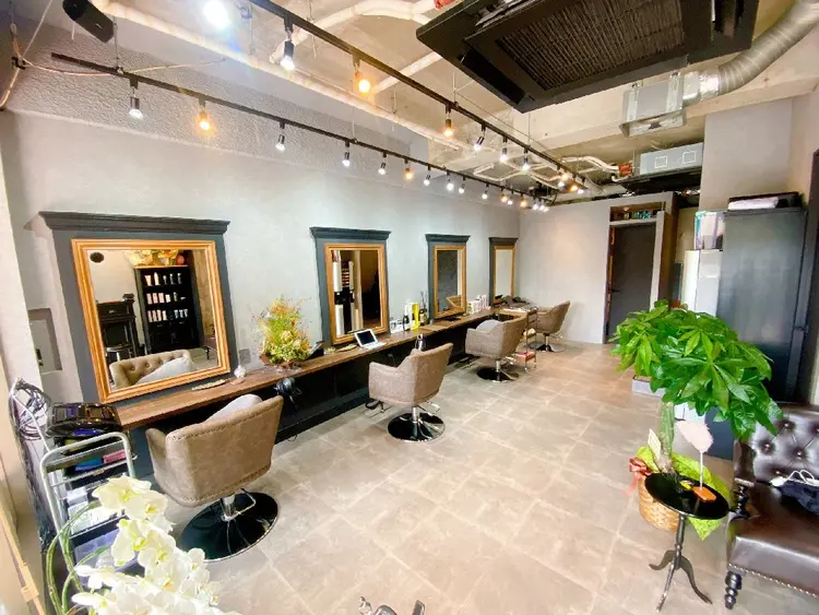 hair salon feather（フェザー）の内観・外観2