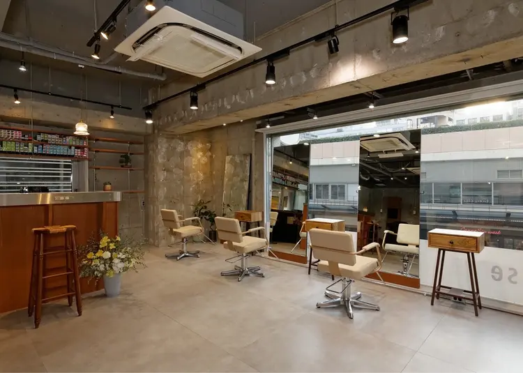 esse大阪梅田茶屋町【エッセ】の内観・外観2