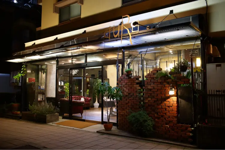 auRaの内観・外観2