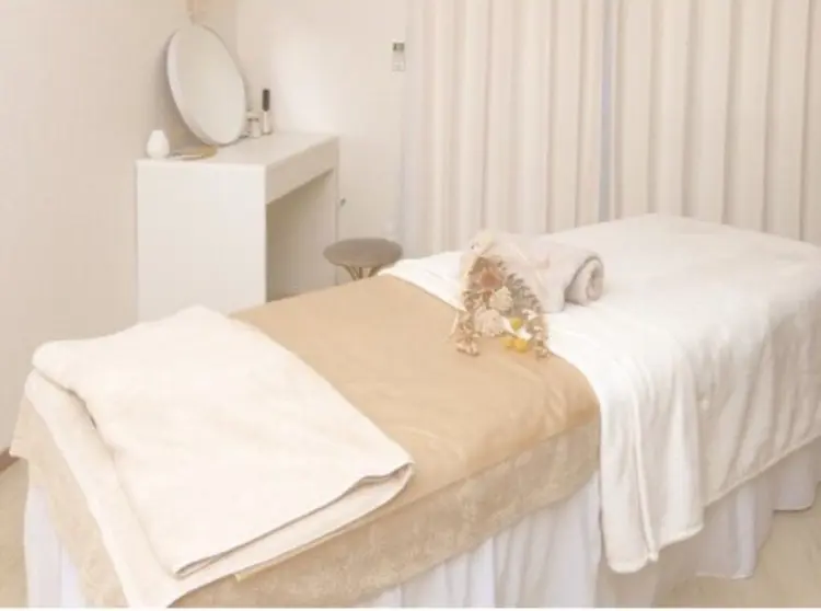 vivi.NAILの内観・外観1