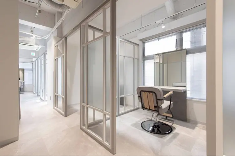 EMANONシェアサロン池袋の内観・外観2