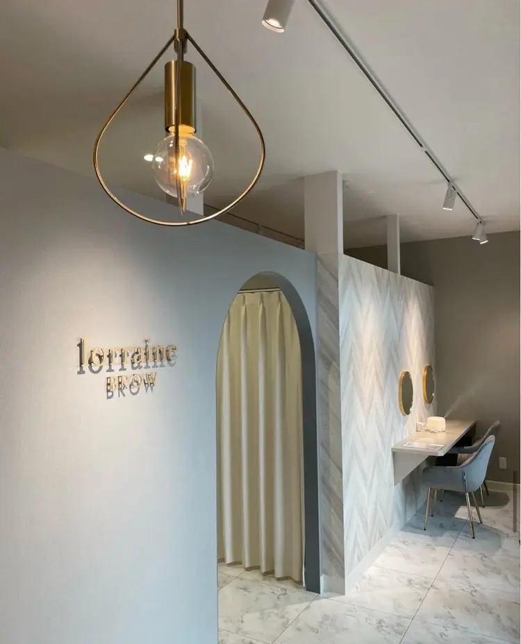 眉毛とまつげパーマの専門店　ロレインブロウ　金沢店の内観・外観1