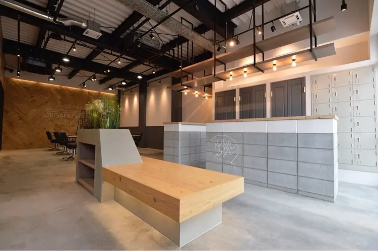 lolonois三国店の内観・外観2