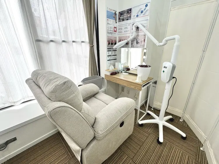 イージーホワイトニング中野店の内観・外観2