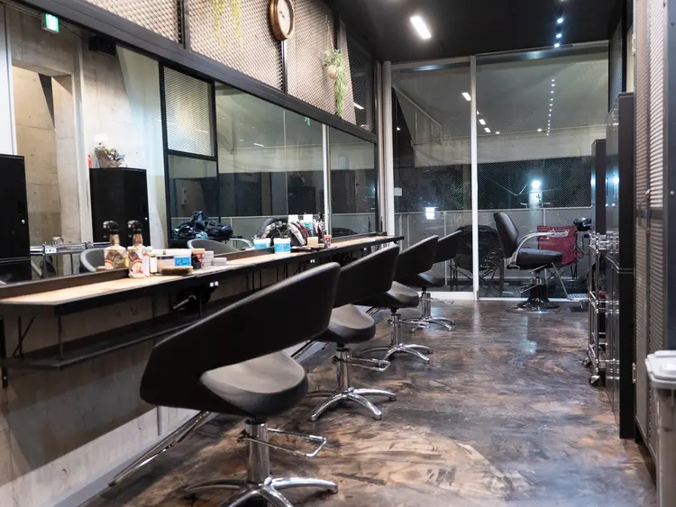 BINGO HAIR WORKS 【ビンゴヘアワークス】の内観・外観3