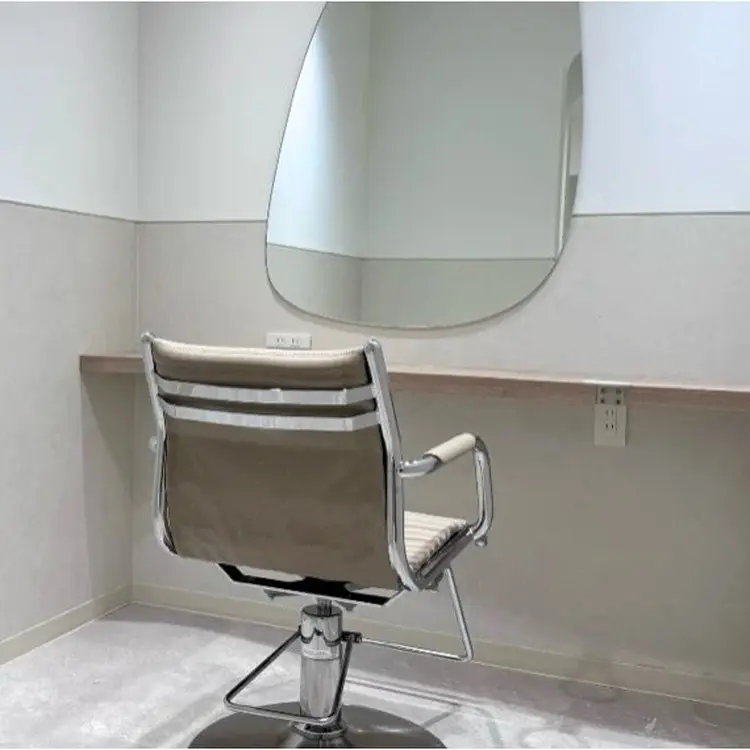 SALOWIN 吉祥寺店の内観・外観2