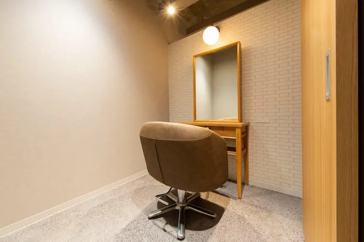 脱白髪染め専門店HAKUAの内観・外観2