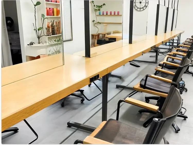 Rubik's×Balance天王寺×ミルボンAujua認定サロンの内観・外観1