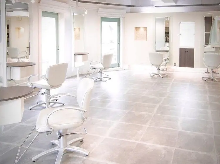 est hair selma 自由が丘店の内観・外観1