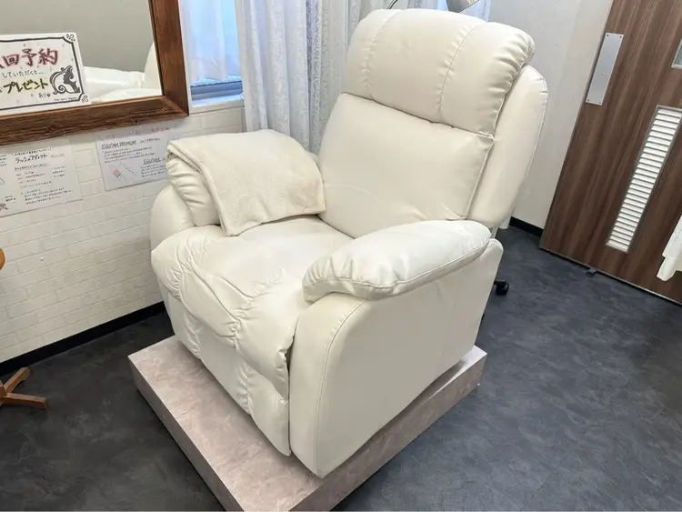 Eyelash Nailsalon Neo beauty【ネオビューティー】上本町店の内観・外観1