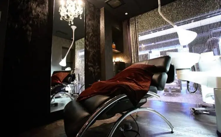 ヘアーメイクウィル阪急茨木店の内観・外観3