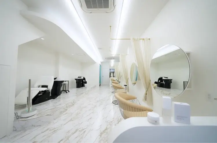 NANAの内観・外観2