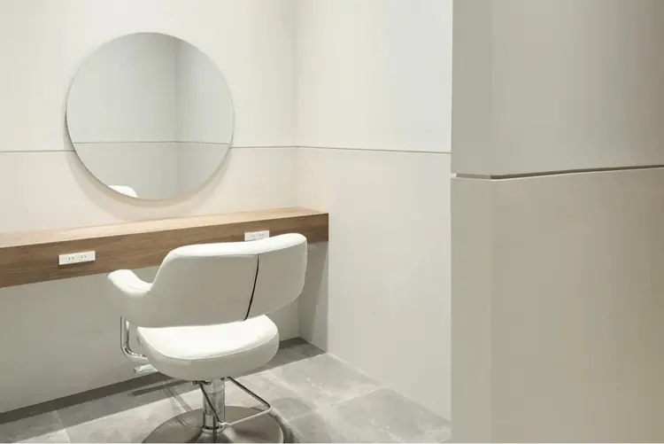 SALOWIN上野店の内観・外観2