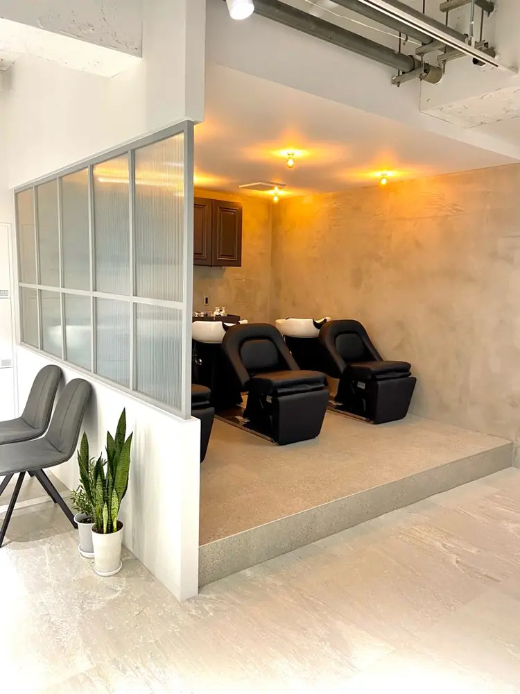 eN° by youres hair 飯田橋店【エン バイ ユアーズヘア】の内観・外観2