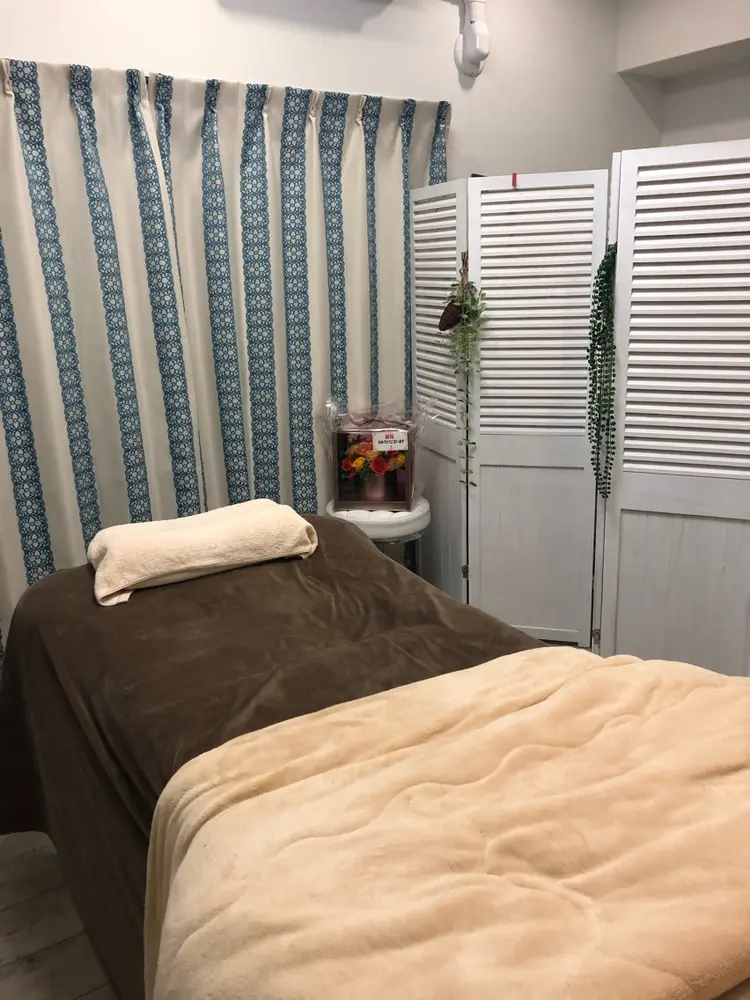 full（フル）の内観・外観1