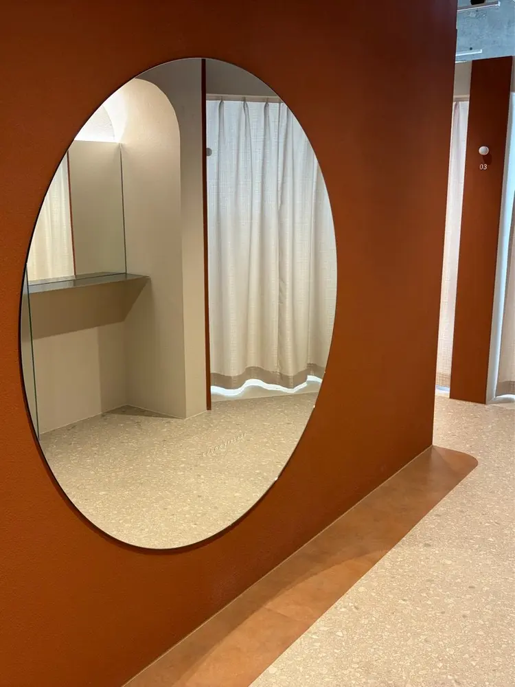 IOLEの内観・外観2