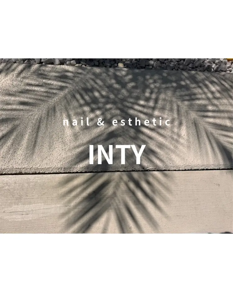 INTYの内観・外観1