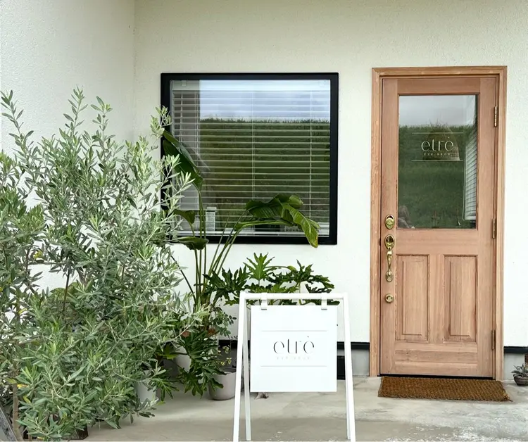 etre EYE/BROWの内観・外観1