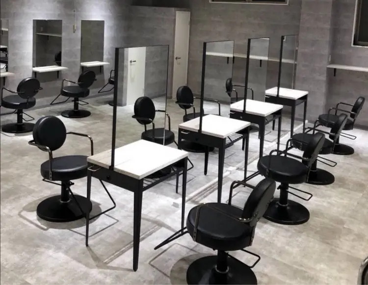 _WHITE 難波店の内観・外観1