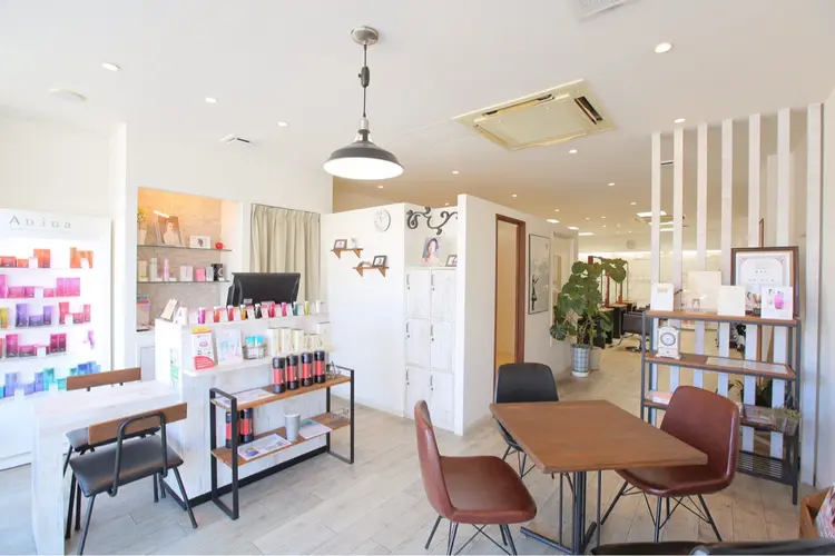 美容室Unの内観・外観2