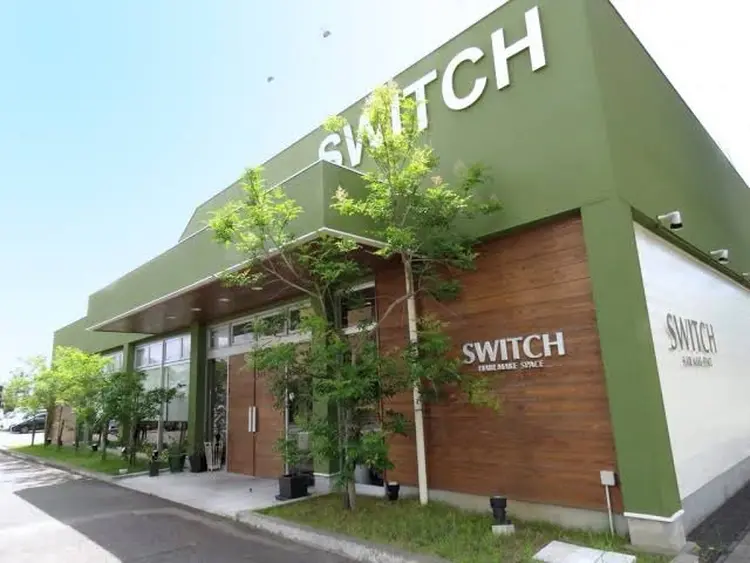 SWITCHの内観・外観1