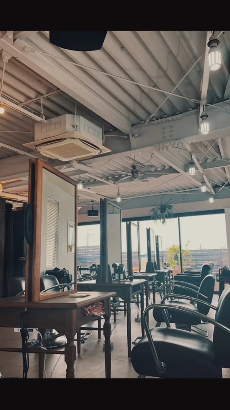 TIDEHAIRの内観・外観2