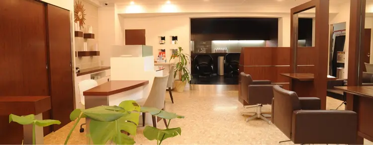 hair+make CLEAR 本店の内観・外観1