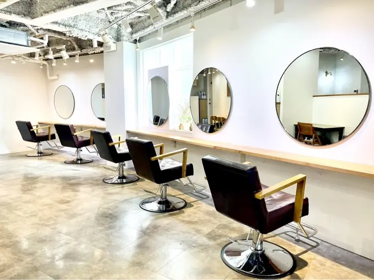 TRENCHの内観・外観1