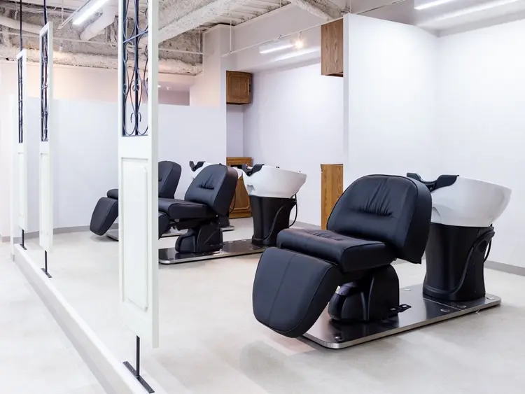 tRe hair 京都 烏丸 MILBON オージュア認定サロン【トレヘアー】の内観・外観2