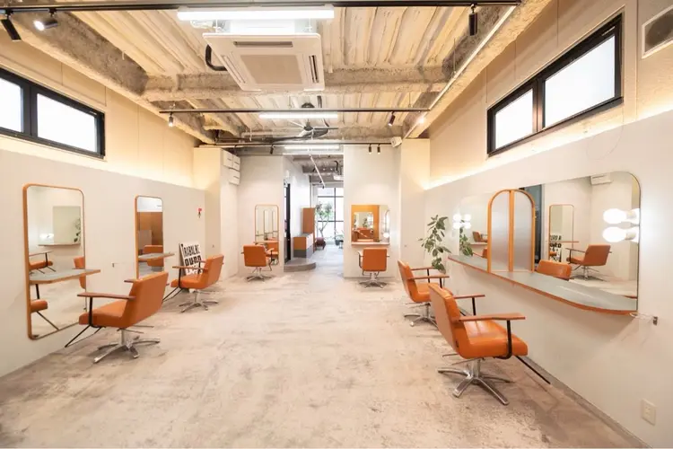 Neeluの内観・外観2