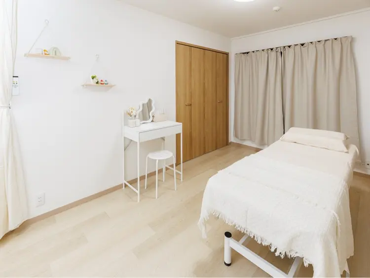 ~nail & eyelash~ Sol&Lunaの内観・外観2