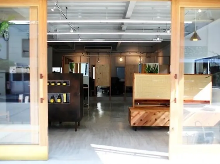 neuの内観・外観1