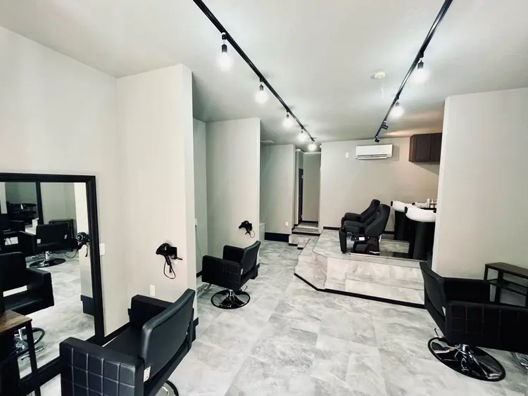 AYVY Hair&Spa 北千住の内観・外観1