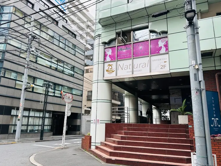 U+ネイルサロンの内観・外観1