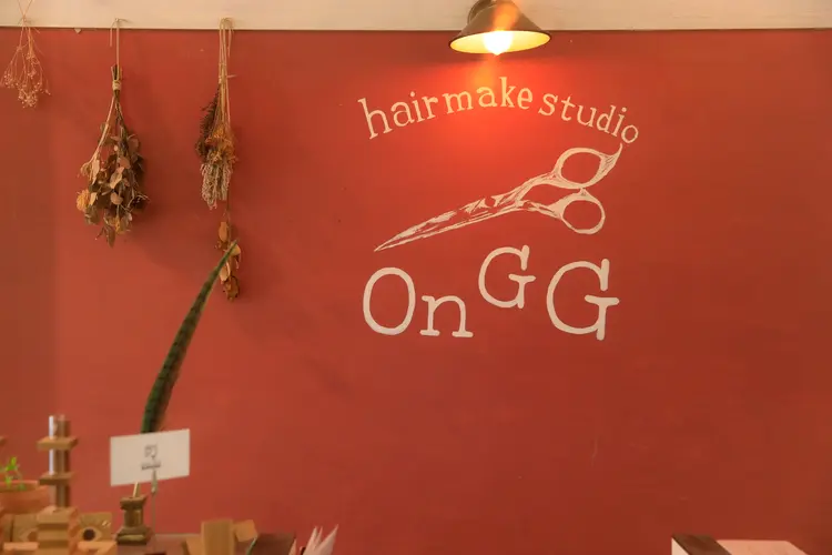 ヘアメイクオングの内観・外観2