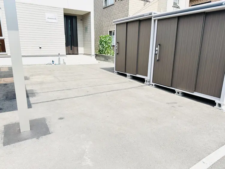 フェイシャルサロンPLUS.shamrockの内観・外観1