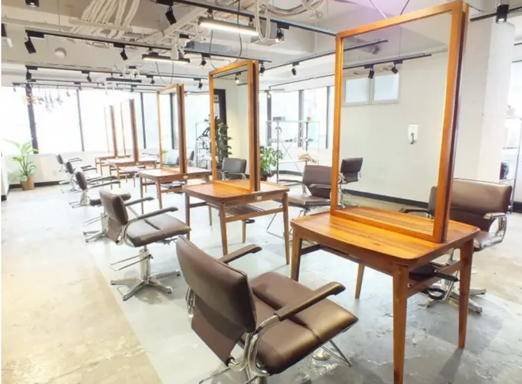 ヘアローランの内観・外観1