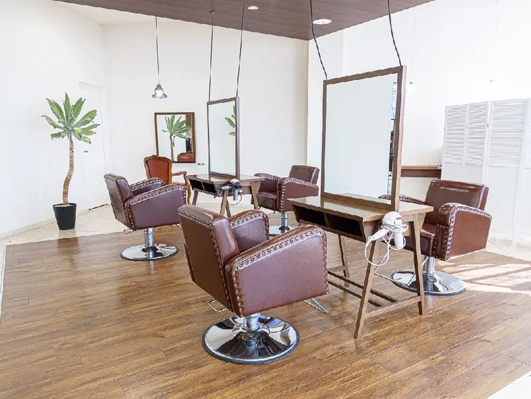 PITH HAIRの内観・外観2